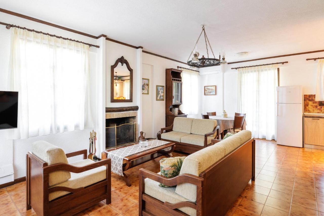 Beach Front Vintage Villa Kalliktratis Nea Kallikrateia Eksteriør billede